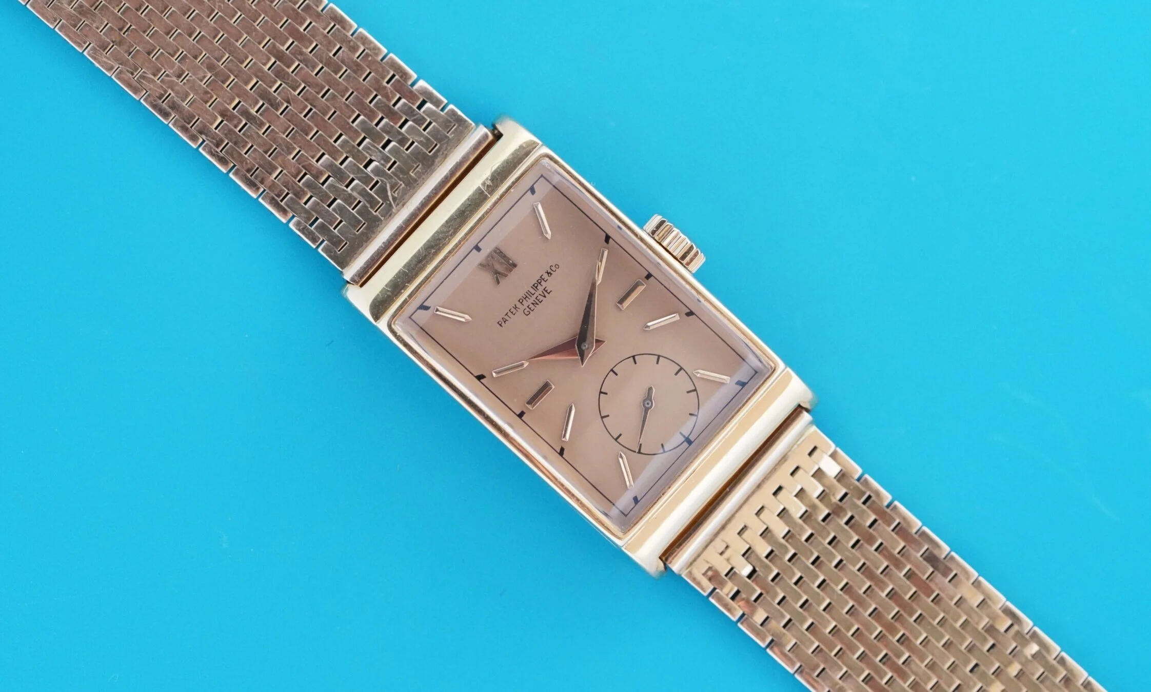 パテック フィリップ　正史　PATEK PHILIPPE BIOGRAPHY Complete Guide: Patek Philippe's Modern Chronographs